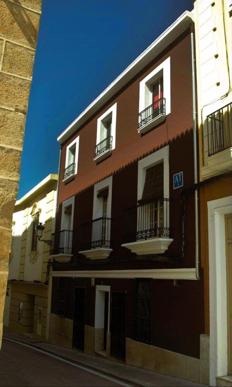 Las Cuatro Esquinas De Caceres Bagian luar foto